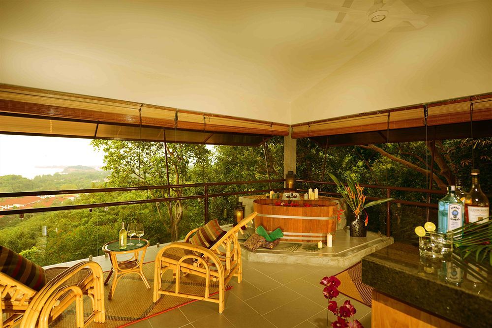 Ambong Rainforest Retreat Pantai Tengah  Eksteriør bilde